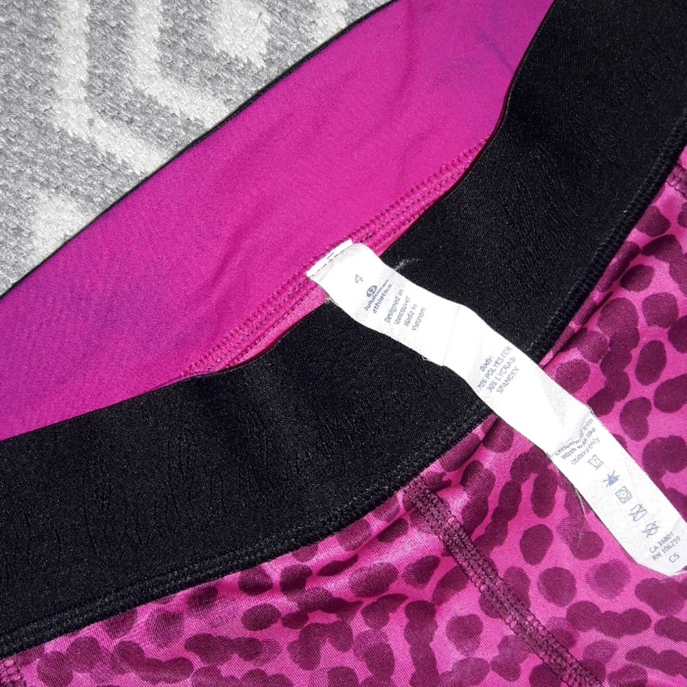 Lululemon what the sport short size 4 - Picture 8 of 8